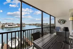 10482 Gulf Shore Dr, Naples, FL 34108 - Photo 27