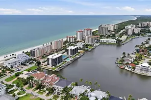 10482 Gulf Shore Dr, Naples, FL 34108 - Photo 37