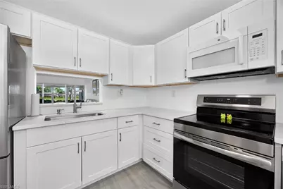 6220 Augusta Dr #117, Fort Myers, FL 33907 - Photo 3