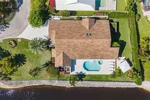 805 Lake Vista Ct, Naples, FL 34108 - Photo 33