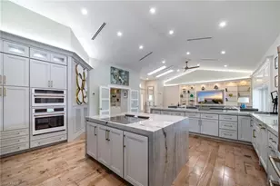 805 Lake Vista Ct, Naples, FL 34108 - Photo 9