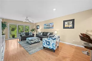 257 Robin Hood Cir, Naples, FL 34104 - Photo 11