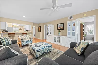 257 Robin Hood Cir #101, Naples, FL 34104 - Photo 9