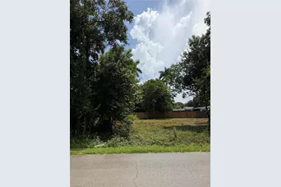 557 Sacramento St, North Fort Myers, FL 33903 - Photo 3