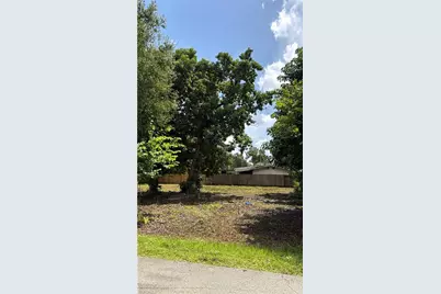 561 Sacramento St, North Fort Myers, FL 33903 - Photo 3