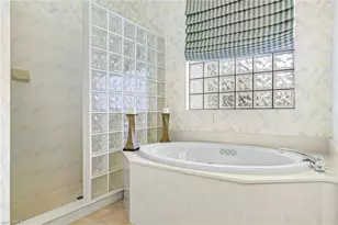 11873 Grand Isles Ln, Fort Myers, FL 33913 - Photo 19