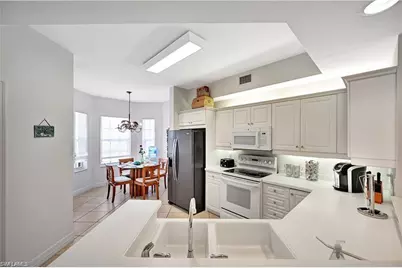 410 Bayfront Pl #2409, Naples, FL 34102 - Photo 9