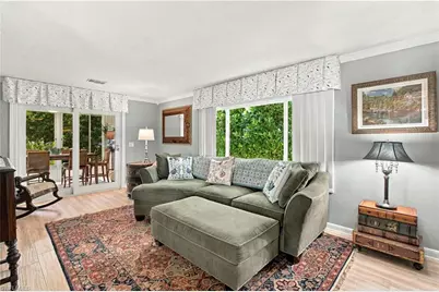 542 Charlemagne Blvd, Naples, FL 34112 - Photo 9