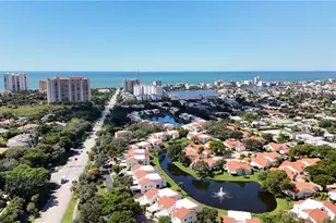 586 Beachwalk Cir, Naples, FL 34108 - Photo 25