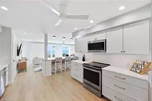 1065 Gulf Shore Blvd N, Naples, FL 34102 - Photo 5