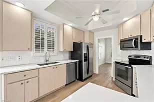3440 Donoso Ct, Naples, FL 34109 - Photo 9