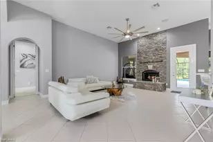 160 Logan Blvd S, Naples, FL 34119 - Photo 3