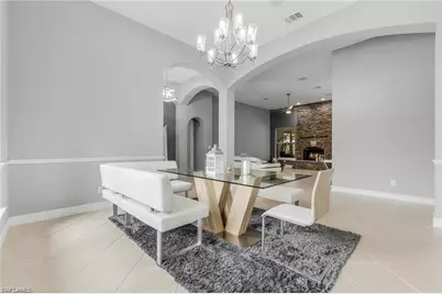 160 Logan Blvd S, Naples, FL 34119 - Photo 7