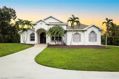 160 Logan Blvd S, Naples, FL 34119 - Photo 1