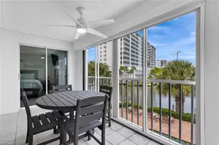 9101 Vanderbilt Dr, Naples, FL 34108 - Photo 17