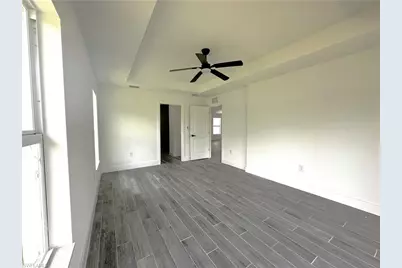 2317 NE 39th St, Cape Coral, FL 33909 - Photo 9