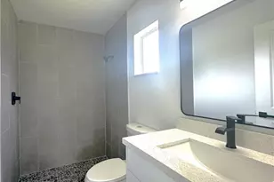 2317 NE 39th St, Cape Coral, FL 33909 - Photo 23