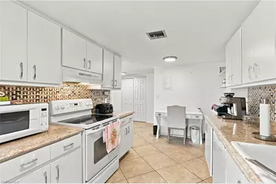 1930 Gulf Shore Blvd N #B302, Naples, FL 34102 - Photo 15