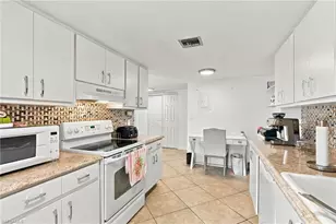 1930 Gulf Shore Blvd N, Naples, FL 34102 - Photo 15