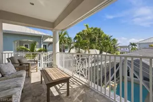 9222 Vanderbilt Dr, Naples, FL 34108 - Photo 39