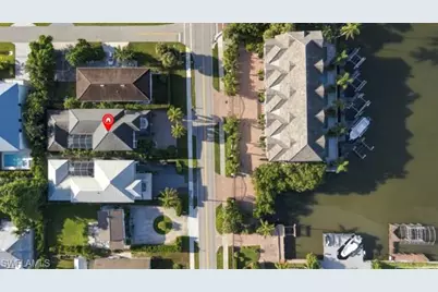 9222 Vanderbilt Dr, Naples, FL 34108 - Photo 49