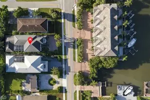 9222 Vanderbilt Dr, Naples, FL 34108 - Photo 49