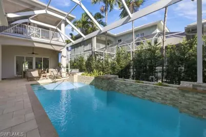 9222 Vanderbilt Dr, Naples, FL 34108 - Photo 41