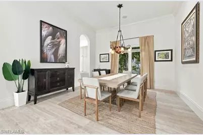 9222 Vanderbilt Dr, Naples, FL 34108 - Photo 5