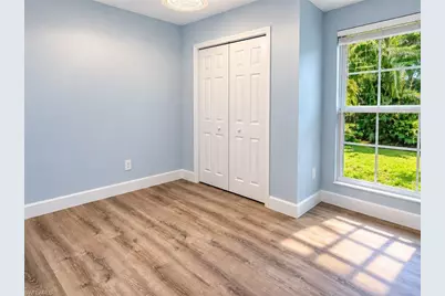 533 Landmark Dr, Naples, FL 34112 - Photo 17