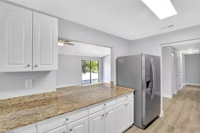 533 Landmark Dr, Naples, FL 34112 - Photo 5