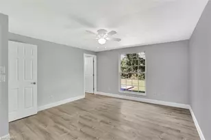 533 Landmark Dr, Naples, FL 34112 - Photo 9