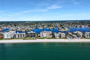 9577 Gulf Shore Dr, Naples, FL 34108 - Photo 19