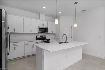 20179 Hartford Blvd, Estero, FL 33928 - Photo 13