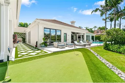 385 Colony Dr, Naples, FL 34108 - Photo 45