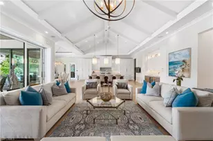 385 Colony Dr, Naples, FL 34108 - Photo 15