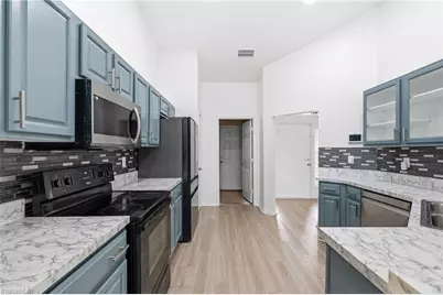 2009 NE 13th Pl, Cape Coral, FL 33909 - Photo 7