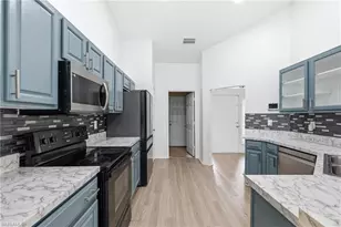 2009 NE 13th Pl, Cape Coral, FL 33909 - Photo 7