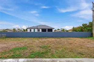 2009 NE 13th Pl, Cape Coral, FL 33909 - Photo 23