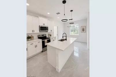 302 Stonybrook Ave, Lehigh Acres, FL 33972 - Photo 3