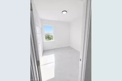 302 Stonybrook Ave, Lehigh Acres, FL 33972 - Photo 9