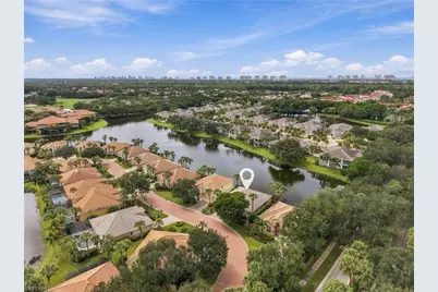 2256 Island Cove Cir, Naples, FL 34109 - Photo 3