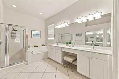 2256 Island Cove Cir, Naples, FL 34109 - Photo 27