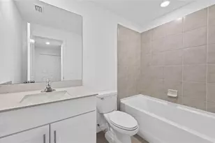 17526 Paradiso Wy, North Fort Myers, FL 33917 - Photo 9