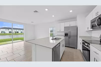 17526 Paradiso Way, North Fort Myers, FL 33917 - Photo 5