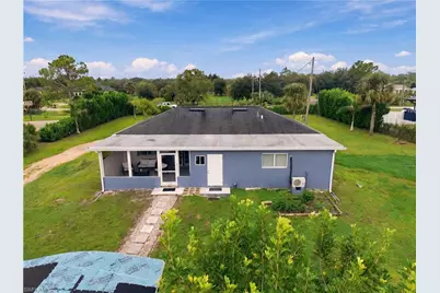 2735 29th Ave NE, Naples, FL 34120 - Photo 9