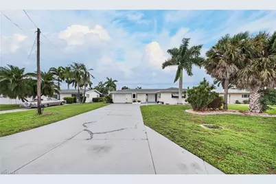 5125 York Ct, Cape Coral, FL 33904 - Photo 15