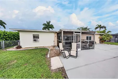 5125 York Ct, Cape Coral, FL 33904 - Photo 21