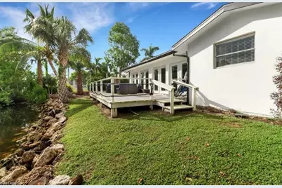 514 14th St N, Naples, FL 34102 - Photo 17