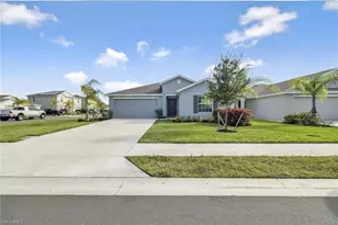 19941 Green Pasture Rd, Lehigh Acres, FL 33974 - Photo 11