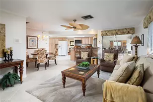458 Ridge Dr, Naples, FL 34108 - Photo 9